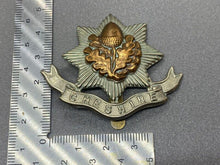 Load image into Gallery viewer, WW1 British Army Cheshire Regiment Cap Badge - Original - The Militaria Shop