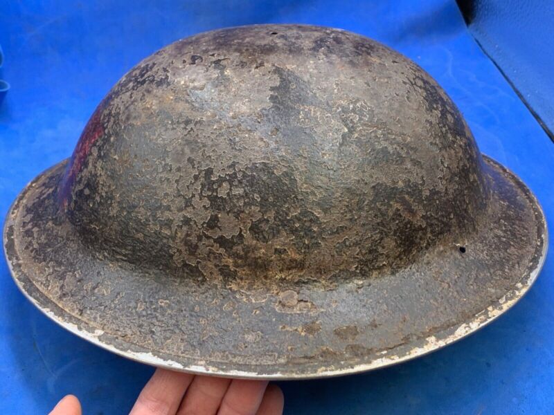 Original WW2 British Army Combat Helmet Mk2 Brodie - Div Signed - The Militaria Shop