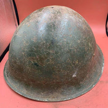 Charger l'image dans la galerie, Original British / Canadian Army WW2 Soldiers Military Combat Mk3 Turtle Helmet - The Militaria Shop
