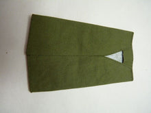 Lade das Bild in den Galerie-Viewer, QRH Royal Horse OD Green Rank Slides / Epaulette Pair Genuine British Army - NEW - The Militaria Shop