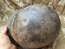 Charger l'image dans la galerie, WW2 Mk3 High Rivet Turtle - British / Canadian Army Helmet - Nice Original - The Militaria Shop