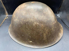 Charger l'image dans la galerie, Original WW2 Onwards (1945-1952) British Army Mk4 Turtle Helmet - The Militaria Shop