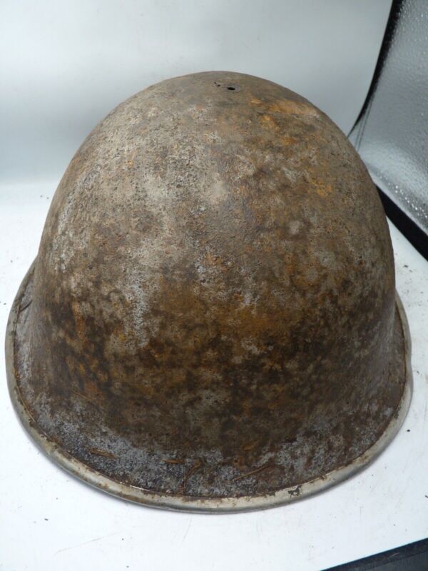 Mk3 Canadian / British Army Original WW2 Turtle Helmet High Rivet - The Militaria Shop