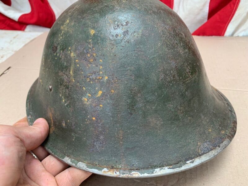 Original WW2 British / Canadian Mk3 Turtle Helmet Great Paint - The Militaria Shop