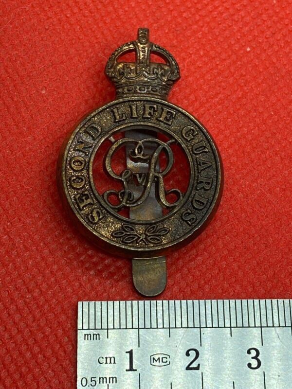 Genuine British Army SECOND LIFE GUARDS GV Cap Badge - The Militaria Shop