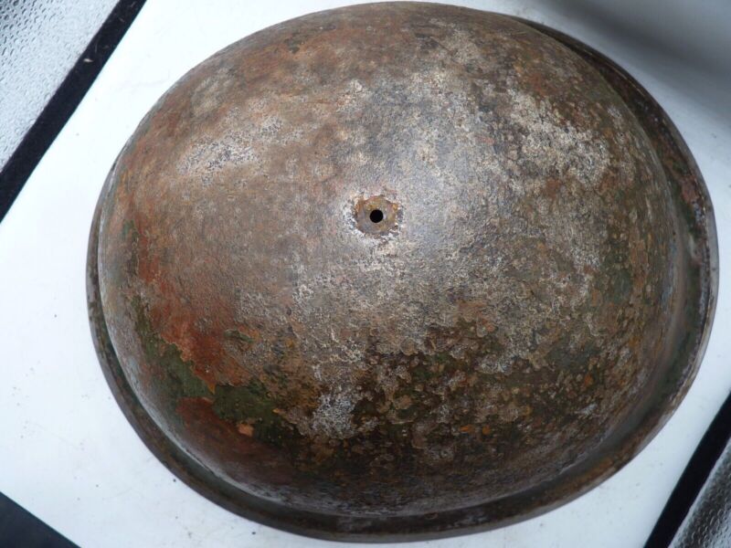Mk3 Canadian / British Army Original WW2 Turtle Helmet High Rivet - The Militaria Shop