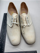 Load image into Gallery viewer, Original WW2 British Army Women's White Summer Shoes - ATS WAAF - Size 240s - The Militaria Shop