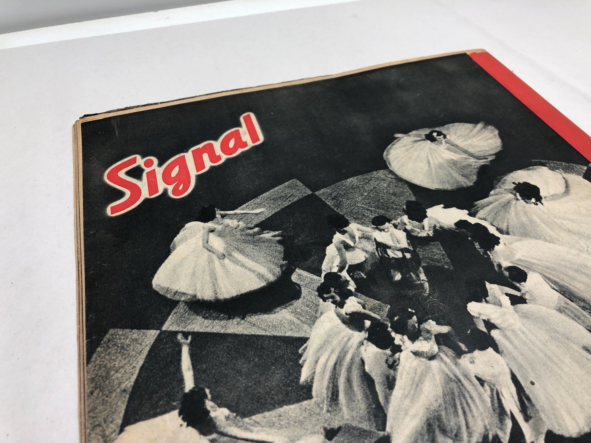 Original French Language WW2 Propaganda Signal Magazine - No.6 1943 - The Militaria Shop