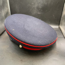 Lade das Bild in den Galerie-Viewer, British Army Royal Artillery Peaked Cap - Size 55 - The Militaria Shop