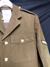 Lade das Bild in den Galerie-Viewer, British Army Grade 1 No.2 Dress Uniform Jacket - Size 176/96/80 - The Militaria Shop