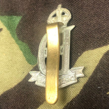 Charger l'image dans la galerie, Original WW2 British Army Cap Badge - 22nd Dragoons - The Militaria Shop