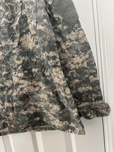 Charger l'image dans la galerie, Surplus US Army ACU Combat Uniform Jacket-Medium-Regular - The Militaria Shop