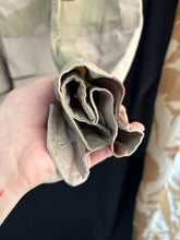 Lade das Bild in den Galerie-Viewer, Gulf War US Army DCU Camouflaged Combat Field Coat/Jacket - Medium/Regular - The Militaria Shop