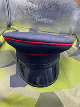 Lade das Bild in den Galerie-Viewer, Original British Army Royal Engineers Peaked Cap - Size 56cm Approx - The Militaria Shop