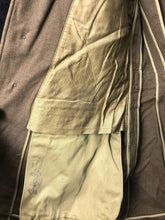 Lade das Bild in den Galerie-Viewer, Original WW2 US Army Class A Dress Jacket 1941 - Private Ryan Prop - 38" Long - The Militaria Shop