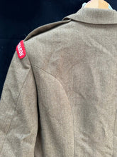 Lade das Bild in den Galerie-Viewer, British Army Surplus Grade 1 No.2 Service Dress Jacket - Guards - Size 182/92/76 - The Militaria Shop