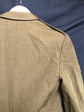 Lade das Bild in den Galerie-Viewer, Original British Army No.2 Dress Uniform Jacket - Grade 1 - Size 176/104/88 - The Militaria Shop