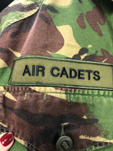 Charger l'image dans la galerie, Genuine British Army Camouflage DPM Jacket - Size 170/104 - The Militaria Shop