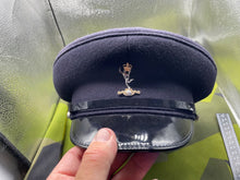 Charger l'image dans la galerie, Original British Army - Royal Signals Cap & Badge - Size 58cm - The Militaria Shop