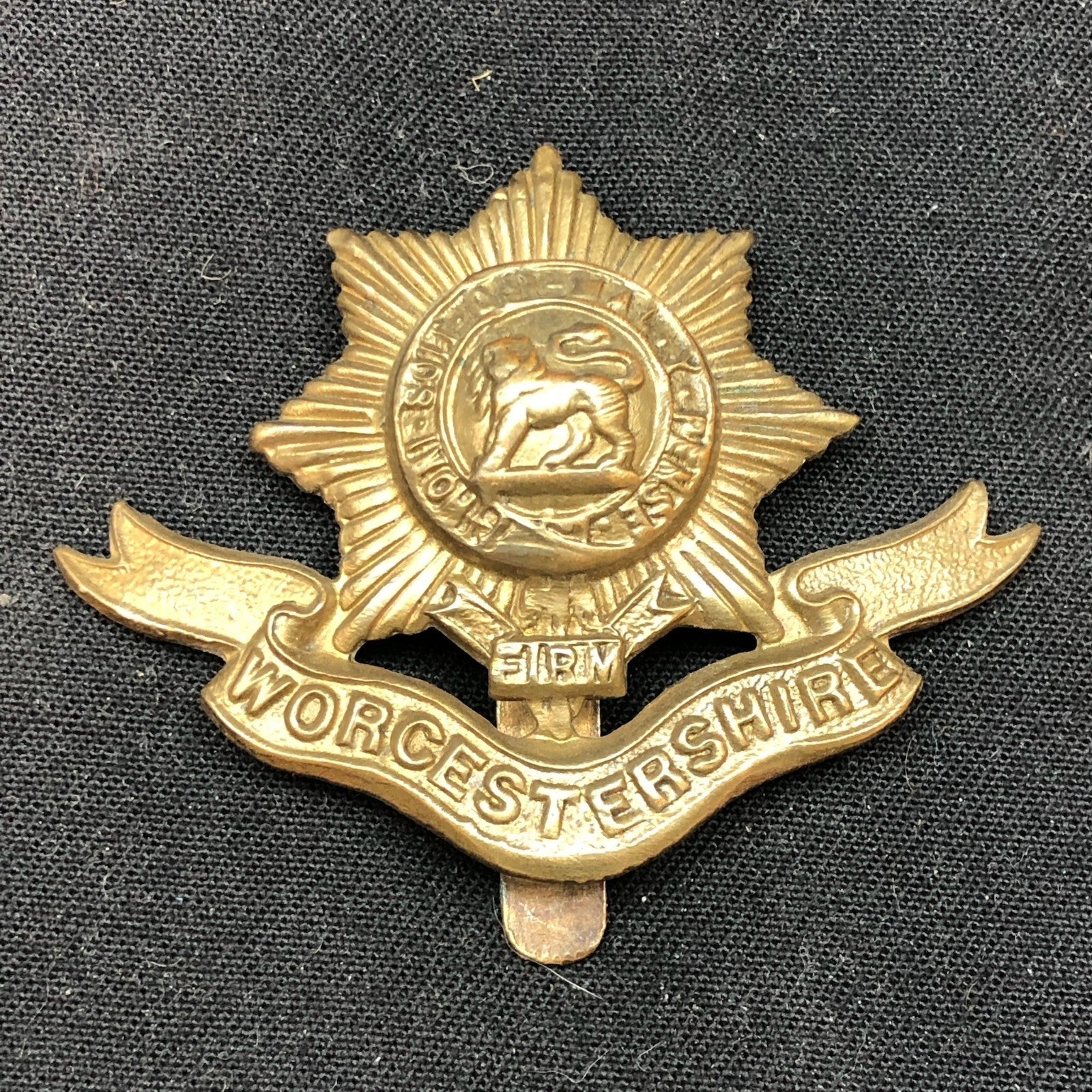 Genuine WW2 British Army Brass Cap Badge - Worcestershire Regiment - The Militaria Shop