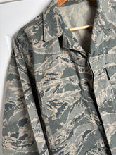 Charger l'image dans la galerie, Surplus US Air Force UCP Uniform Jacket 42 Chest - The Militaria Shop