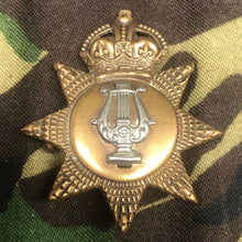 Charger l'image dans la galerie, Original WW1 British Army Bandsman's Cap Badge - The Militaria Shop