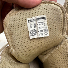 Charger l'image dans la galerie, British Army Surplus Brown/Tan Combat Boots - Meindl - Size UK 6 - The Militaria Shop