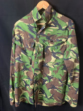 Charger l'image dans la galerie, Genuine British Army DPM Camo Lightweight Combat Jacket - 180/96 - The Militaria Shop