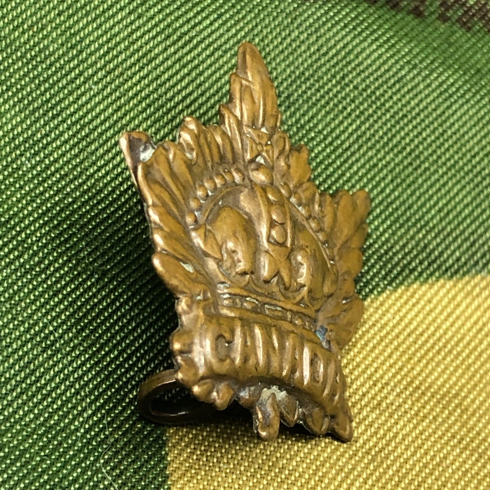 Original WW2 Canadian Army General Service Collar Badge - The Militaria Shop
