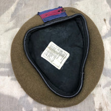 Lade das Bild in den Galerie-Viewer, Genuine British Army Beret - Guards Division - Size 55 - The Militaria Shop