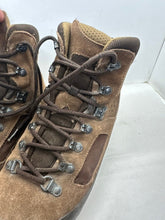 Load image into Gallery viewer, British Army Surplus Brown Leather Combat Boots - ITURRI - Size UK 9 M - The Militaria Shop