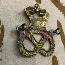 Charger l'image dans la galerie, Original British Army Victorian Staffordshire Regiment Cap / Collar Badge - The Militaria Shop