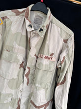 Load image into Gallery viewer, Gulf War US Army DCU Camouflaged Combat Field Coat/Jacket - Medium/Regular - The Militaria Shop