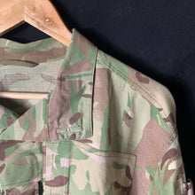 Load image into Gallery viewer, Genuine British Army MTP Camo Warm Weather Combat Jacket - 170/104 - The Militaria Shop