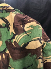 Charger l'image dans la galerie, Genuine British Army 68 Pattern DPM Field Jacket Smock - 36" Chest - The Militaria Shop