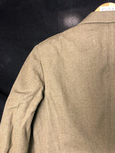 Lade das Bild in den Galerie-Viewer, Original WW2 US Army Class A Dress Jacket - Private Ryan Prop - 39" Short - The Militaria Shop