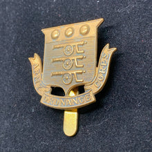 Lade das Bild in den Galerie-Viewer, Original WW1 British Army Cap Badge - Army Ordnance Corps AOC - The Militaria Shop