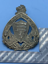 Charger l'image dans la galerie, Original Canadian Army - Essex & Kent Scottish Regiment Cap Badge - The Militaria Shop