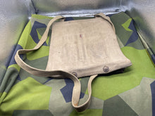 Charger l'image dans la galerie, Original WW2 British Army Issue 37 Pattern Map Case - 1943 Dated - The Militaria Shop