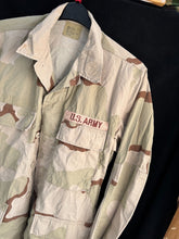 Lade das Bild in den Galerie-Viewer, Gulf War US Army DCU Camouflaged Combat Field Coat/Jacket - Medium/Regular - The Militaria Shop