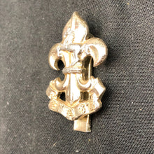 Load image into Gallery viewer, Genuine British Army Staybrite Cap Badge - The Kings Regiment - The Militaria Shop