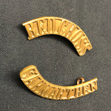 Load image into Gallery viewer, Original WW1/WW2 British Army Red Cross Carmarthen Brass Shoulder Title Set - The Militaria Shop