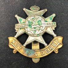 Charger l'image dans la galerie, Genuine WW2 British Army Brass Cap Badge - Sherwood Foresters - The Militaria Shop