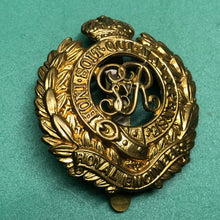 Load image into Gallery viewer, Original WW1 British Army Royal Engineers GV Cap Badge - The Militaria Shop