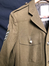 Lade das Bild in den Galerie-Viewer, Original British Army No.2 Dress Uniform Jacket - Grade 1 - Size 176/92/76 - The Militaria Shop