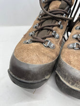 Load image into Gallery viewer, British Army Surplus Brown Leather Combat Boots - ITURRI - Size UK 9 M - The Militaria Shop