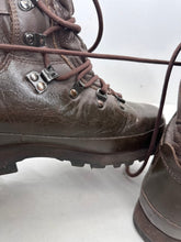 Load image into Gallery viewer, British Army Surplus Brown Leather Combat Boots - Altberg - Size UK 7 M - The Militaria Shop
