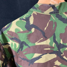 Load image into Gallery viewer, Genuine British Army DPM Camo Lightweight Combat Jacket - 170/104 - The Militaria Shop