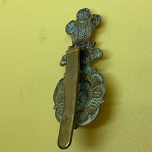 Charger l'image dans la galerie, Original WW1 British Army Cap Badge - Yorkshire Hussars - The Militaria Shop