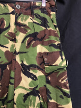 Charger l'image dans la galerie, Genuine British Army DPM Camouflaged Lightweight Trousers - Size 80/72/88 - The Militaria Shop
